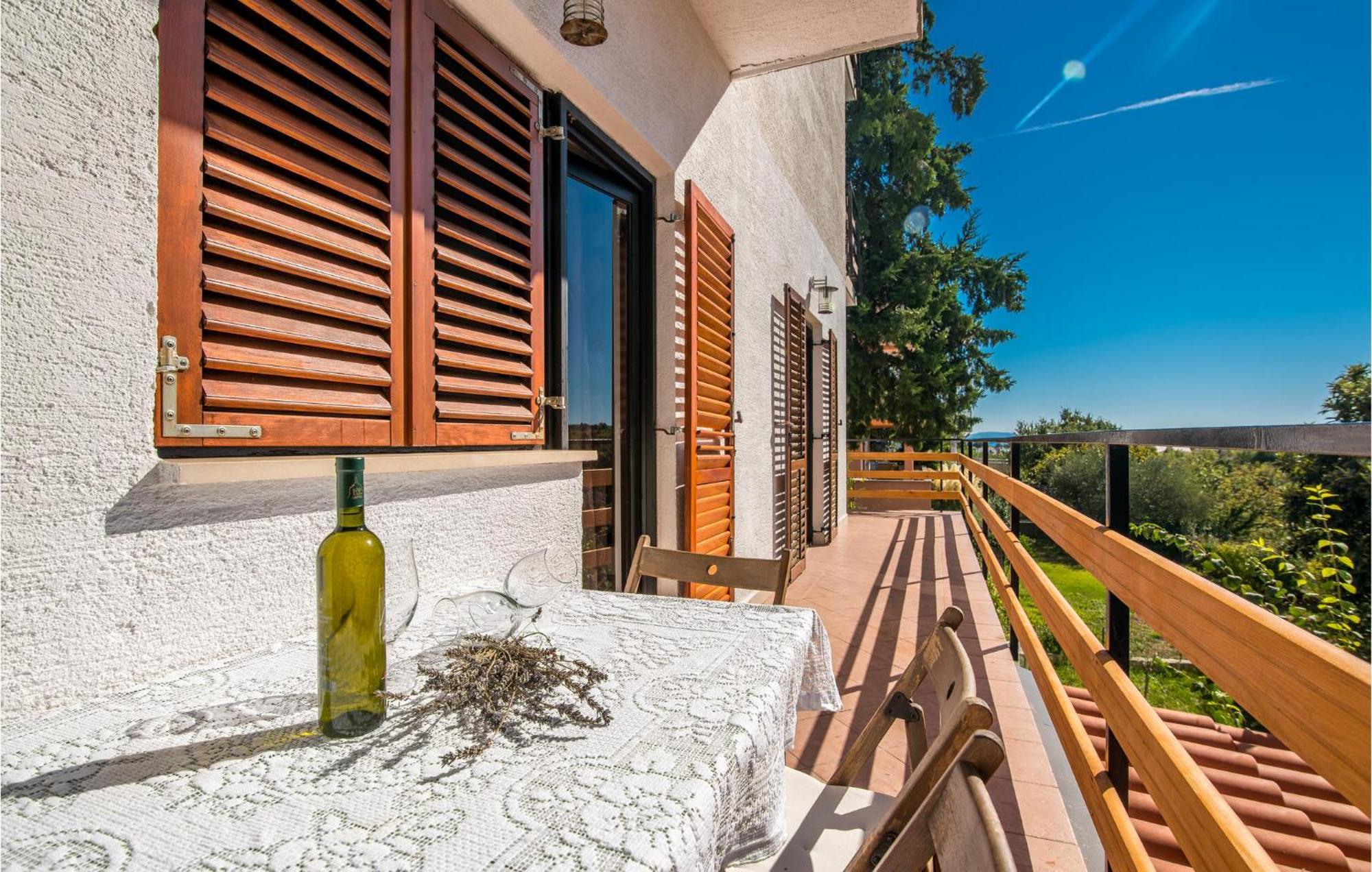 Gorgeous Apartment In Krk With Kitchen 克尔克 外观 照片