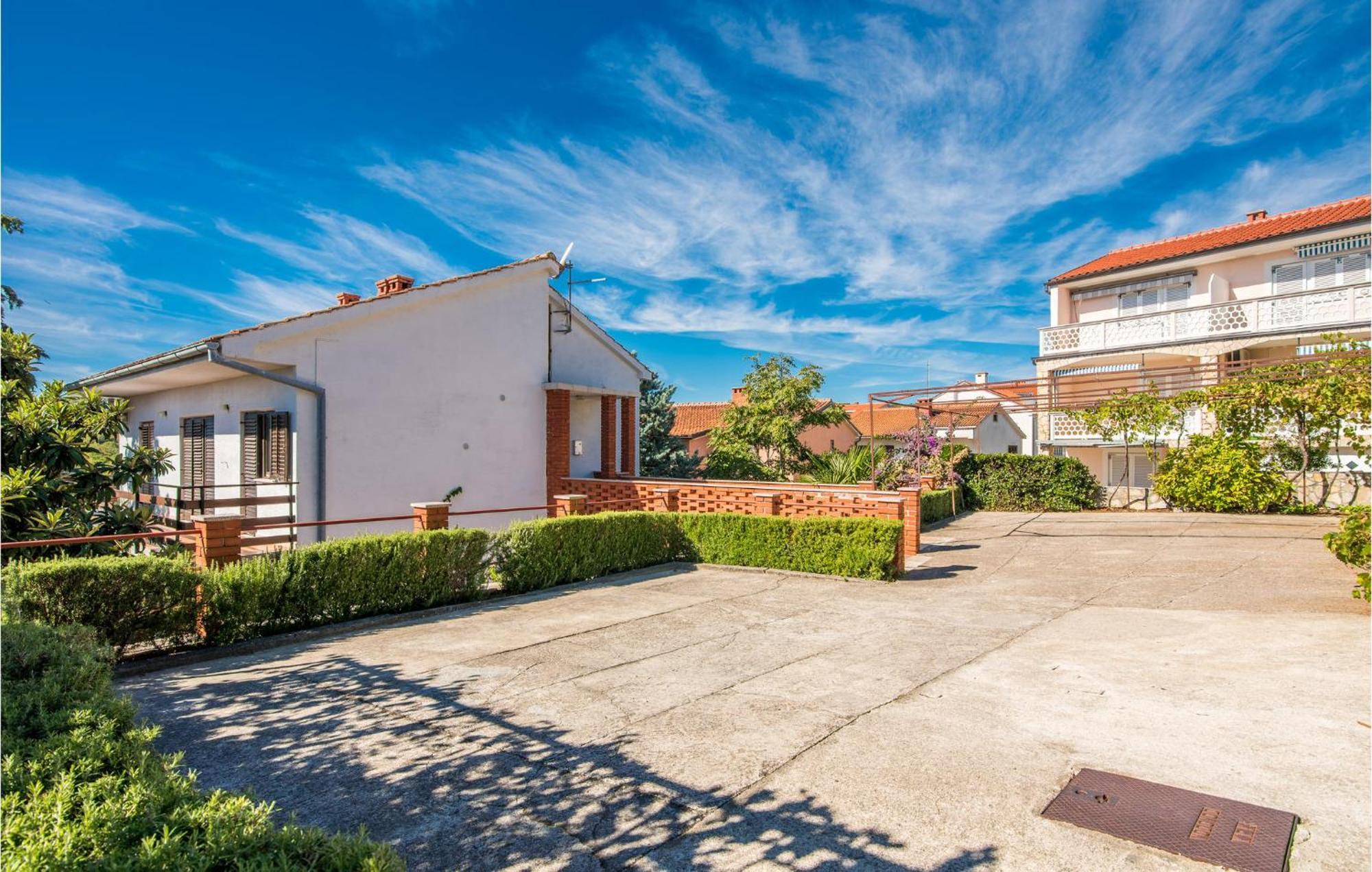Gorgeous Apartment In Krk With Kitchen 克尔克 外观 照片